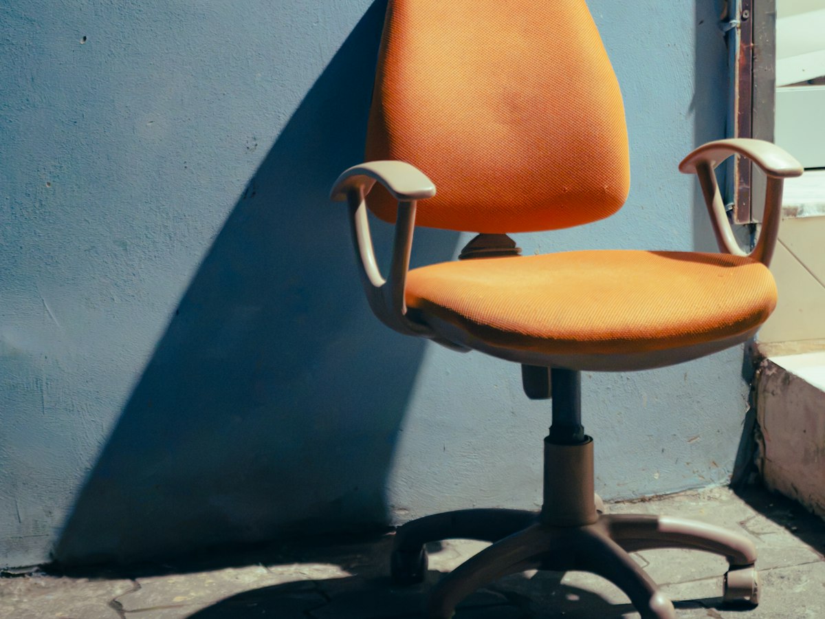Chaise de bureau à roulettes